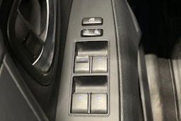 met. valkoinen Toyota Avensis 2016 kuva 20.
