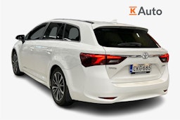 valkoinen Toyota Avensis 2016 kuva 2.