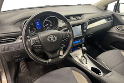harmaa Toyota Avensis 2016 kuva 6.