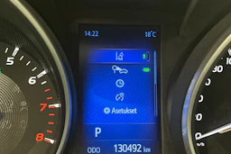 harmaa Toyota Avensis 2016 kuva 20.