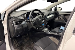 valkoinen Toyota Avensis 2016 kuva 3.