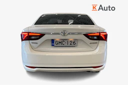 valkoinen Toyota Avensis 2016 kuva 4.