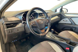 valkoinen Toyota Avensis 2016 kuva 8.