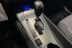 valkoinen Toyota Avensis 2016 kuva 29.