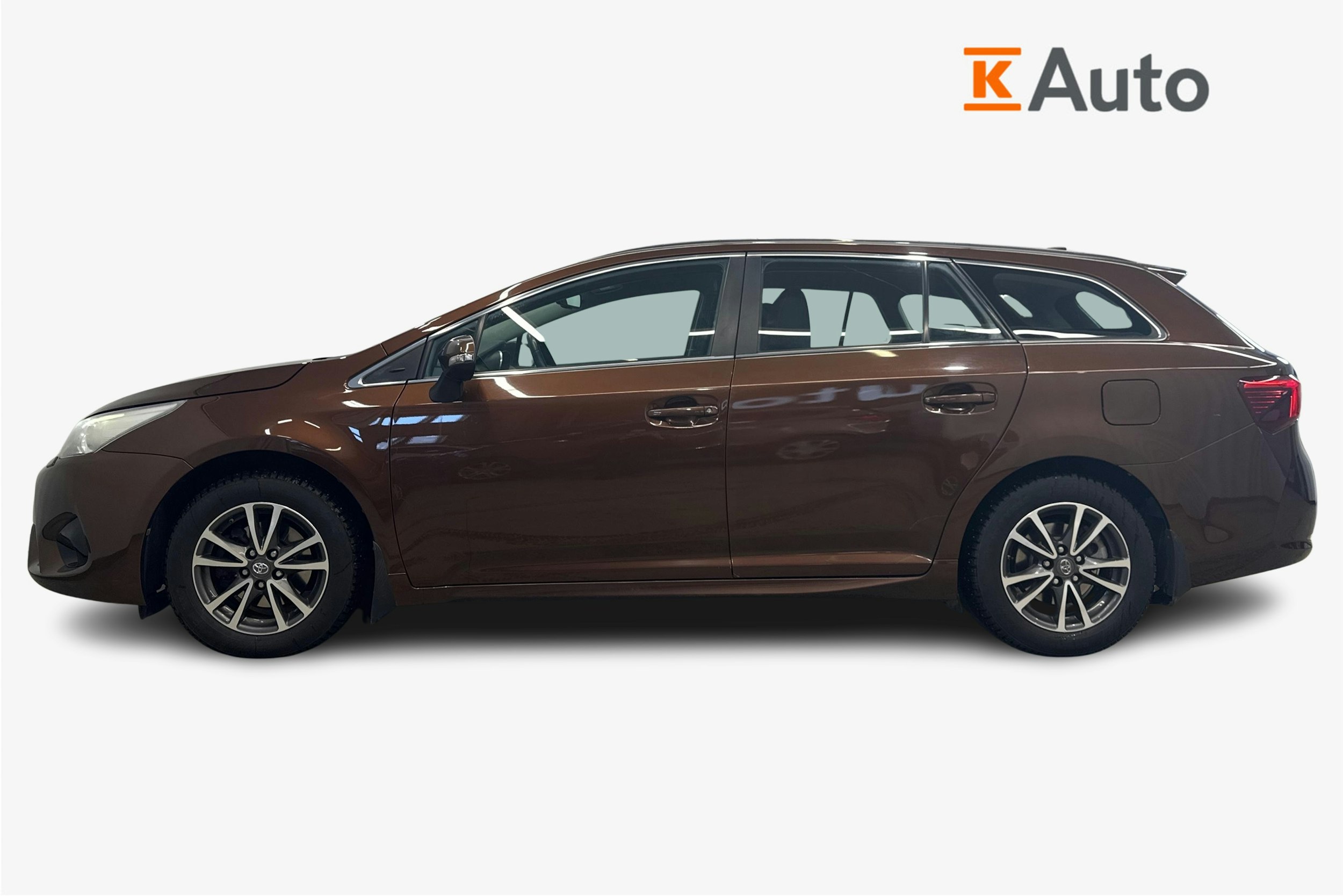 ruskea (beige) Toyota Avensis 2016 kuva 6.