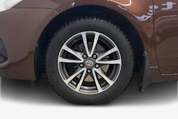 ruskea (beige) Toyota Avensis 2016 kuva 11.