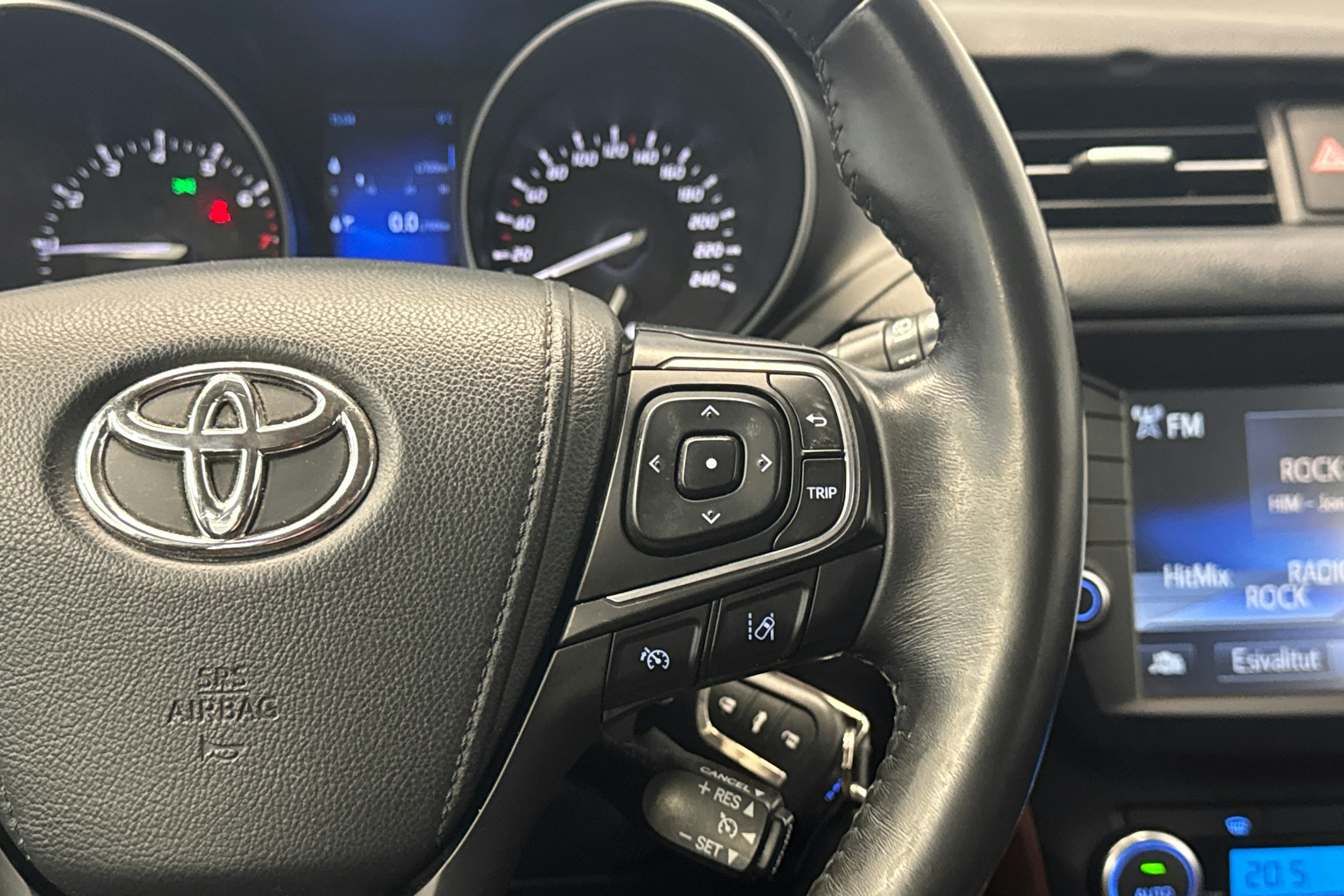 ruskea (beige) Toyota Avensis 2016 kuva 15.