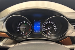 ruskea (beige) Toyota Avensis 2016 kuva 17.