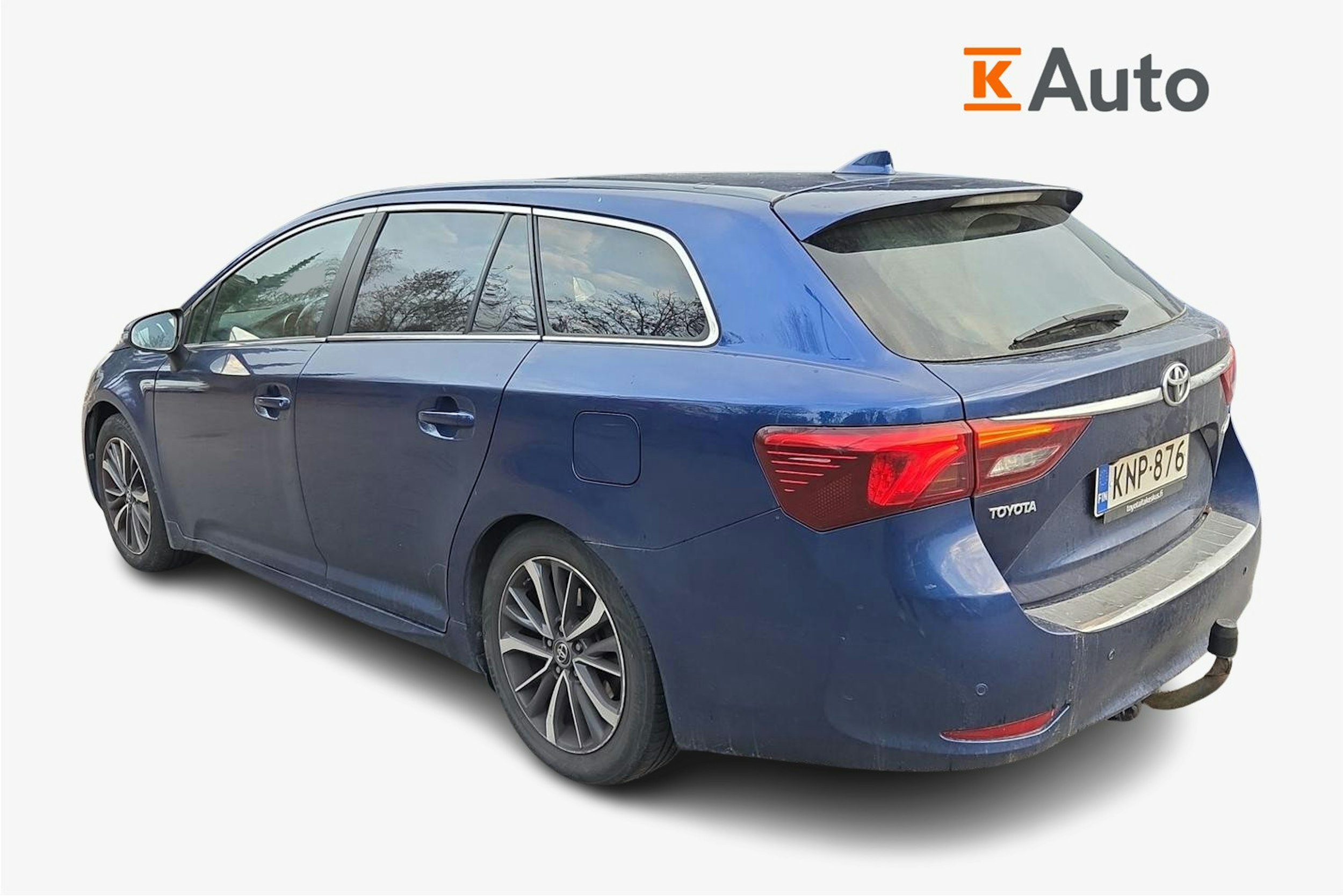 sininen Toyota Avensis 2016 kuva 2.