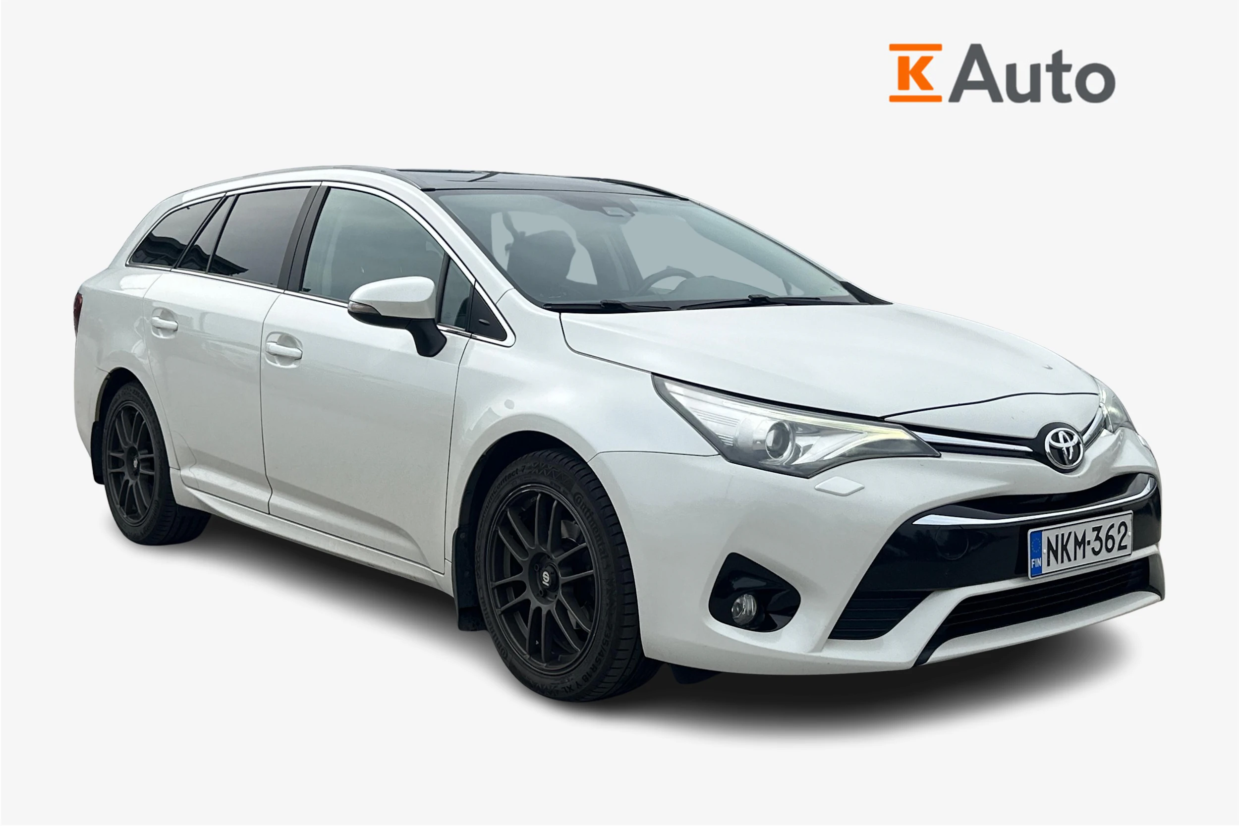 valkoinen Toyota Avensis 2016 kuva 1.