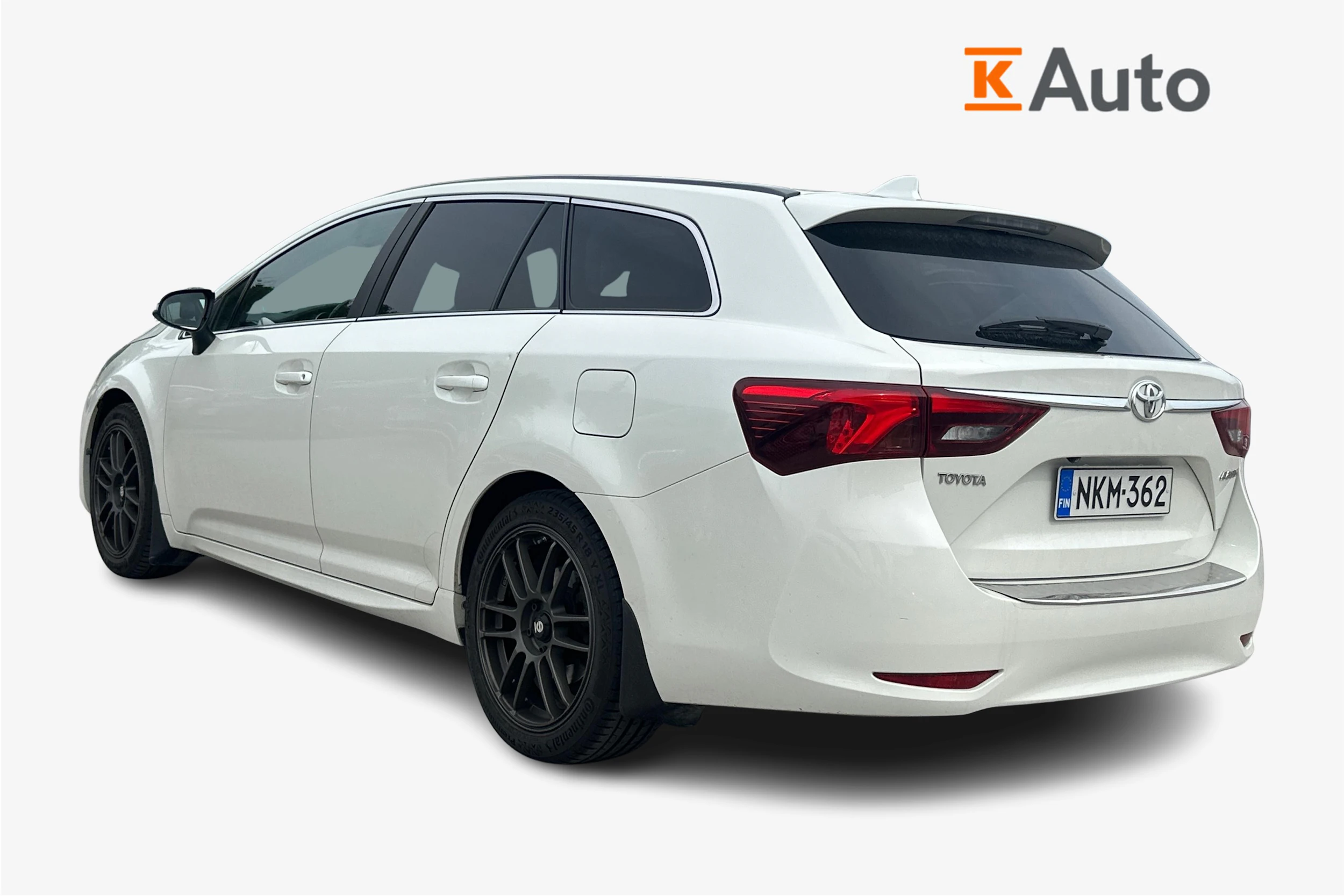 valkoinen Toyota Avensis 2016 kuva 2.
