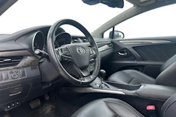 valkoinen Toyota Avensis 2016 kuva 3.