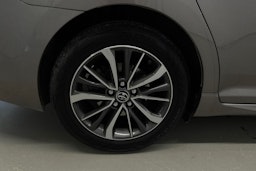 ruskea (beige) Toyota Avensis 2016 kuva 13.