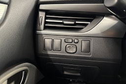 ruskea (beige) Toyota Avensis 2016 kuva 18.