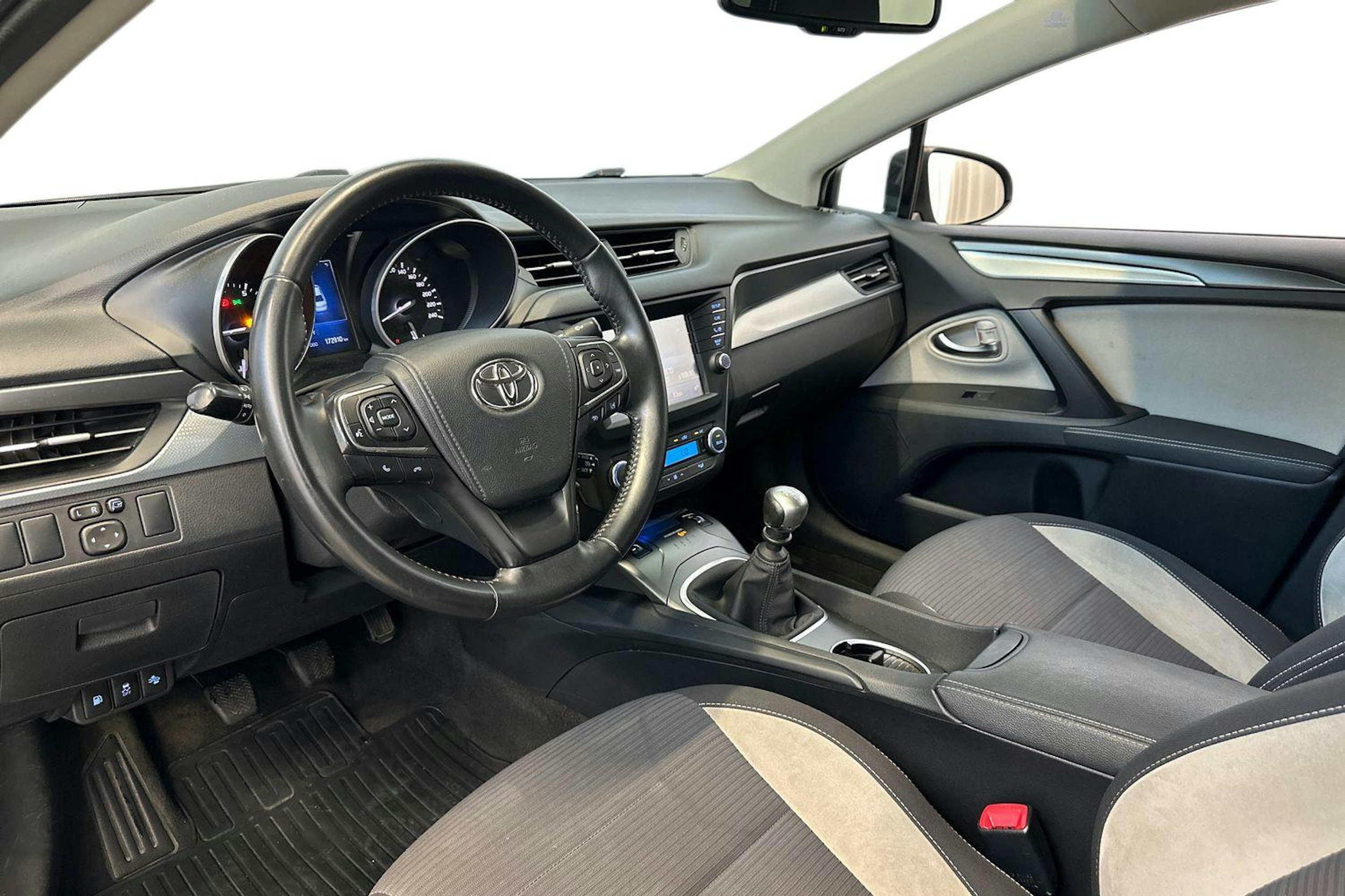 ruskea (beige) Toyota Avensis 2016 kuva 7.