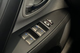 ruskea (beige) Toyota Avensis 2016 kuva 16.