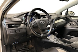 valkoinen Toyota Avensis 2016 kuva 3.