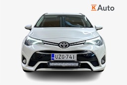 valkoinen Toyota Avensis 2016 kuva 5.