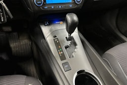 valkoinen Toyota Avensis 2016 kuva 23.