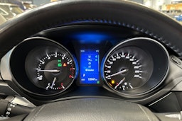 valkoinen Toyota Avensis 2016 kuva 24.