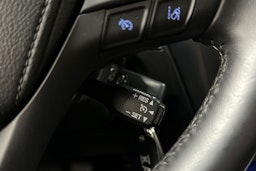 valkoinen Toyota Avensis 2016 kuva 27.