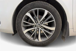 hopea Toyota Avensis 2016 kuva 9.