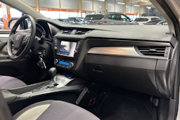 hopea Toyota Avensis 2016 kuva 13.