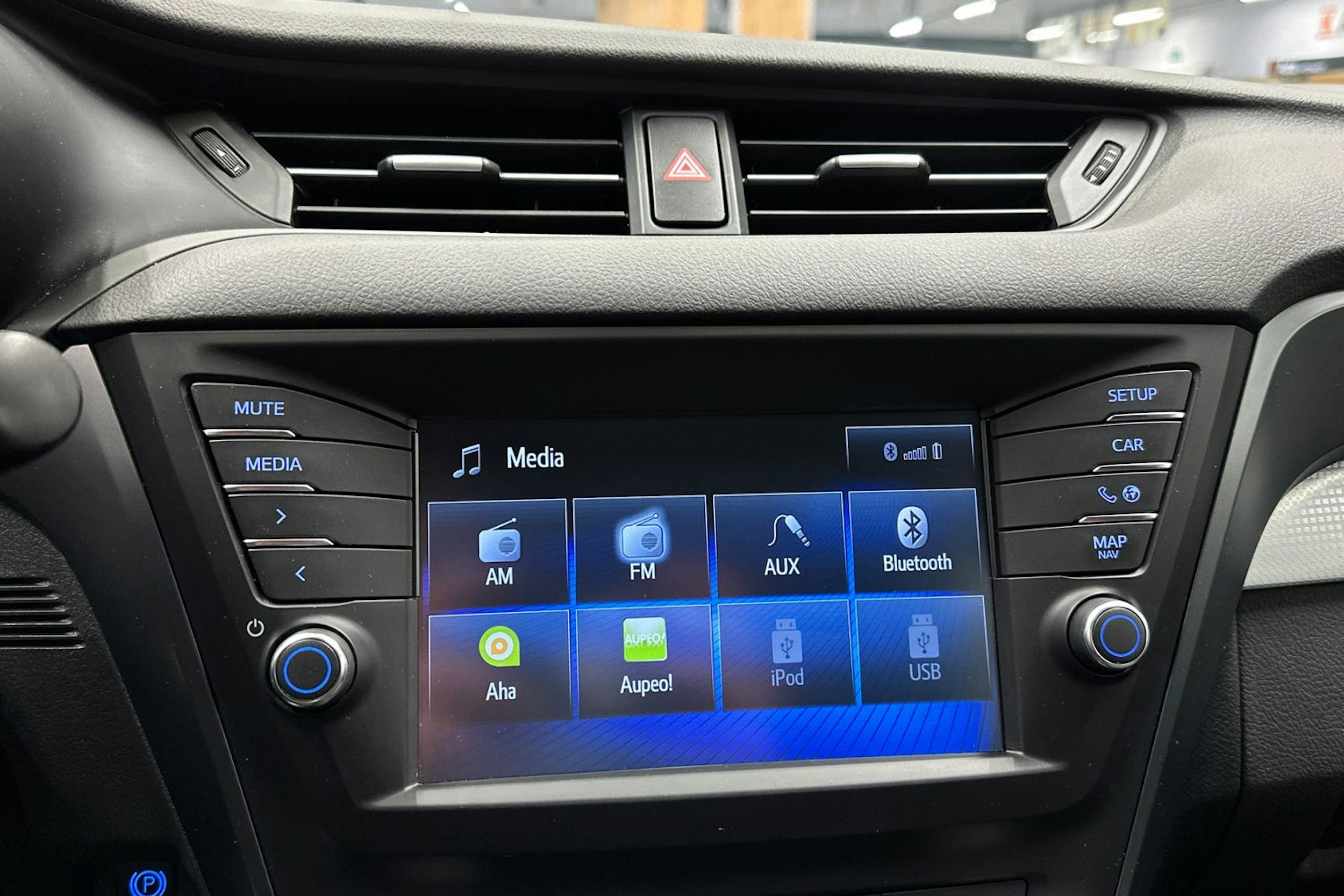 hopea Toyota Avensis 2016 kuva 20.