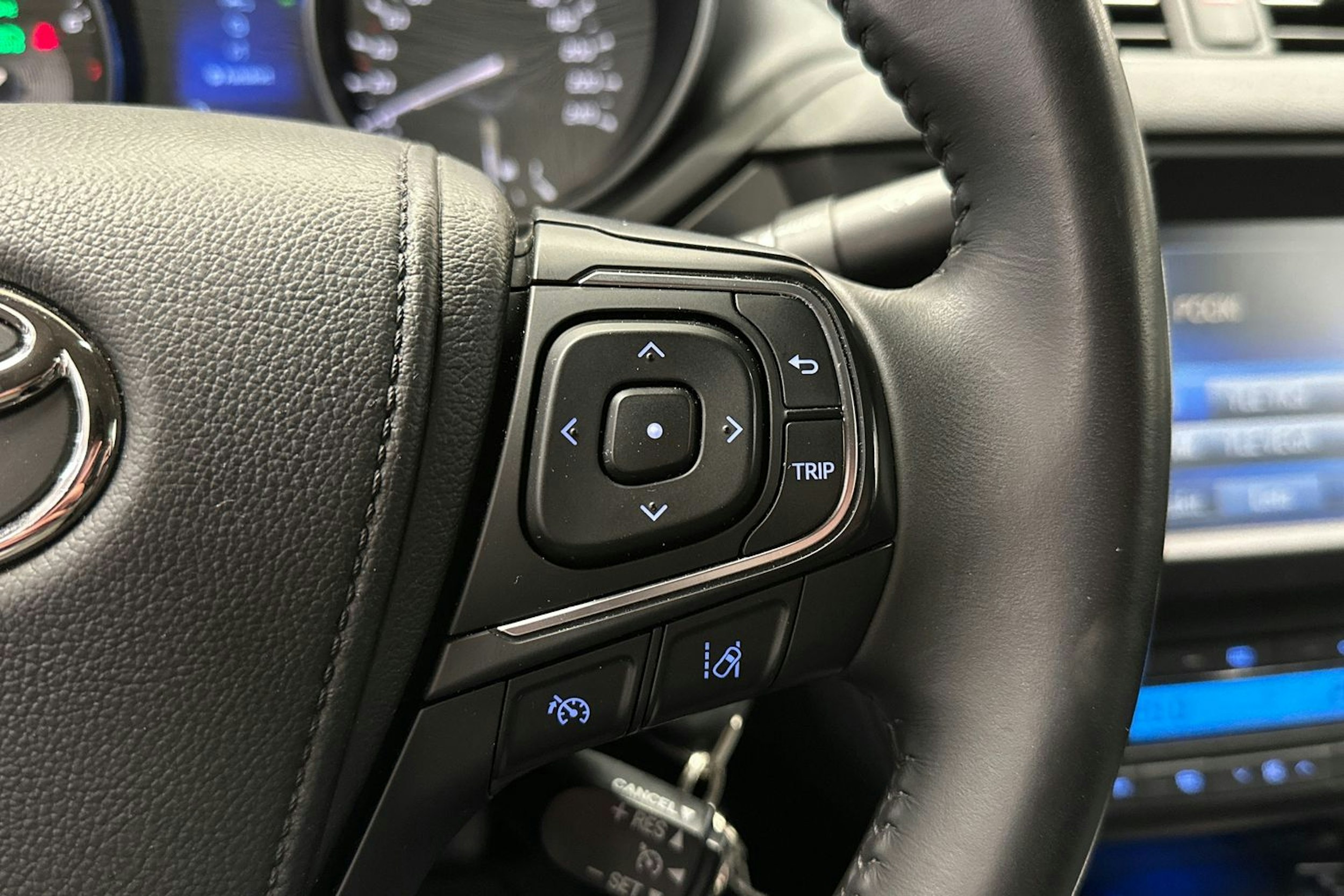 hopea Toyota Avensis 2016 kuva 27.