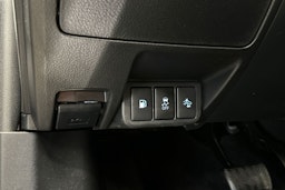 hopea Toyota Avensis 2016 kuva 30.