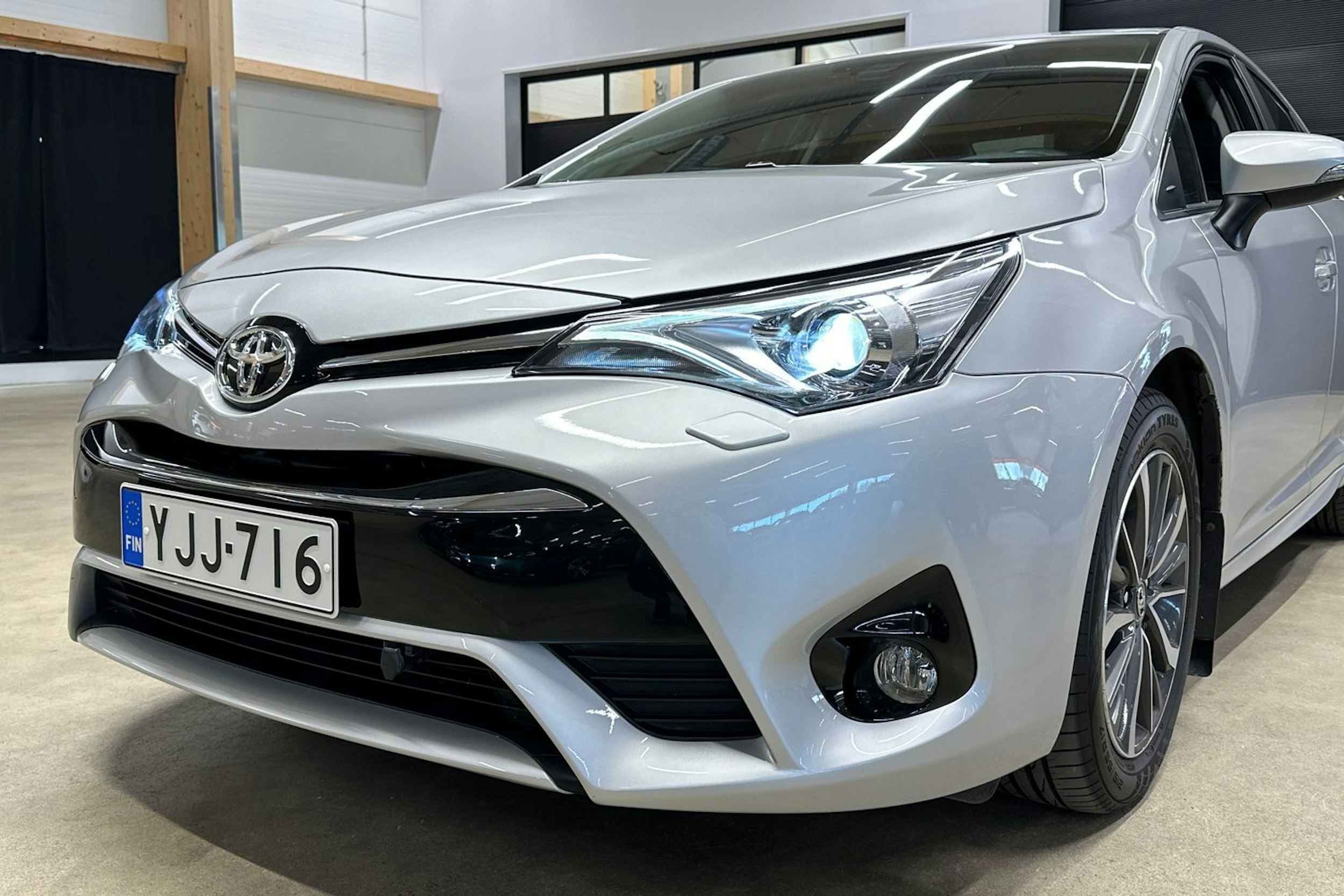 hopea Toyota Avensis 2016 kuva 34.