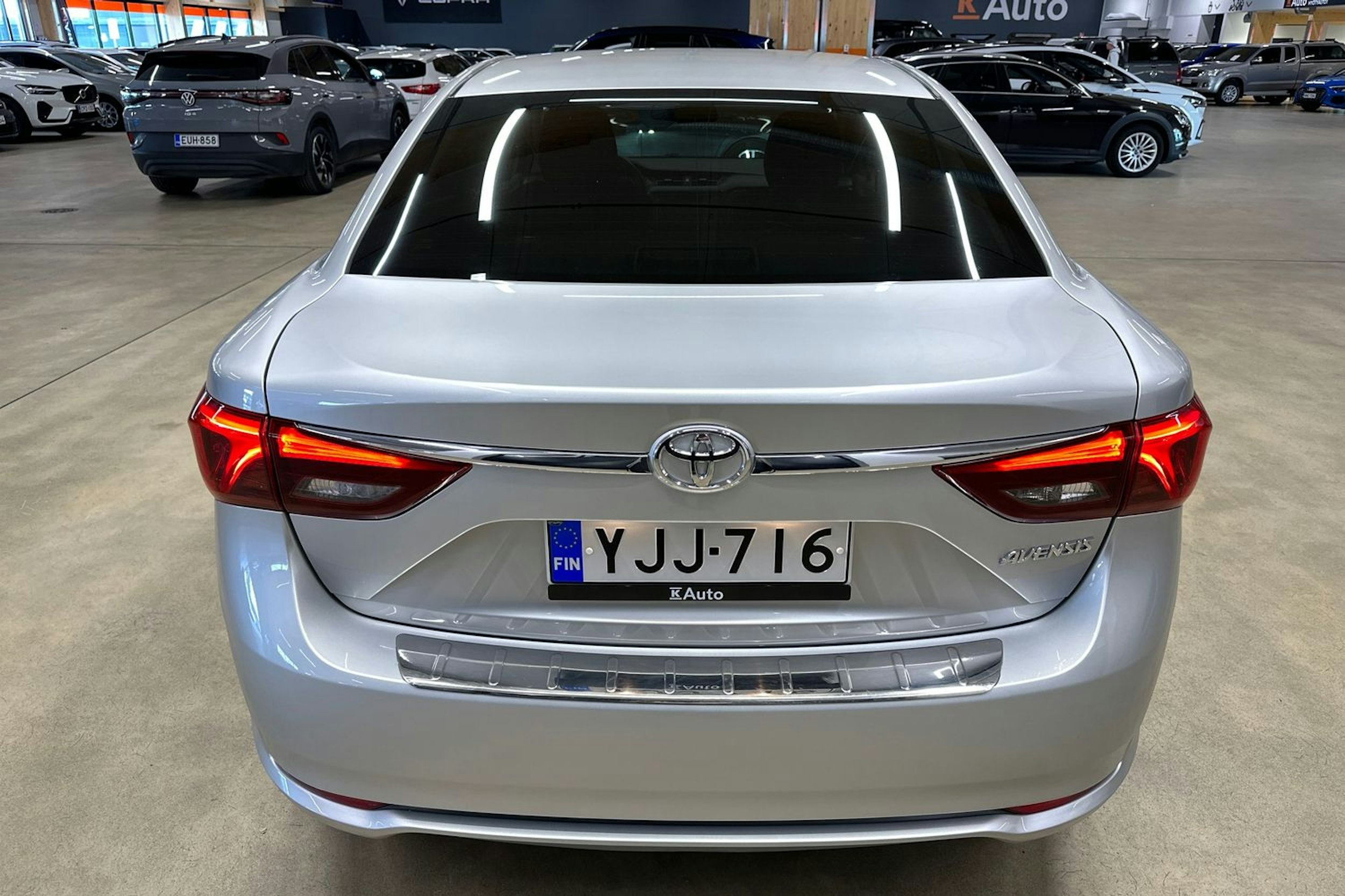 hopea Toyota Avensis 2016 kuva 37.