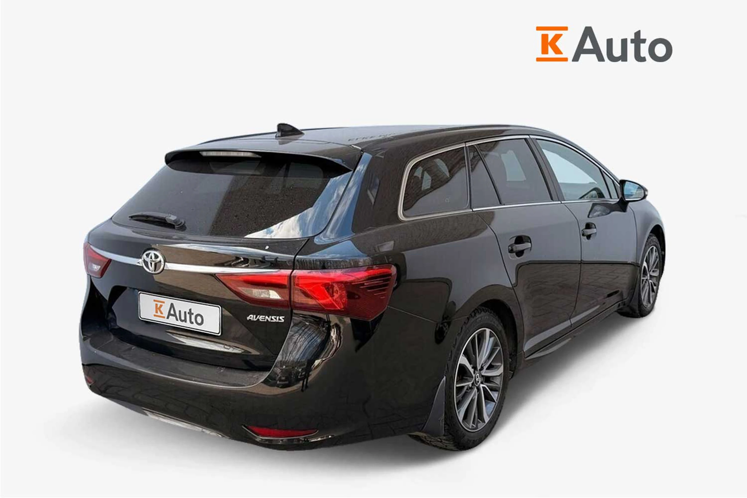 musta Toyota Avensis 2017 kuva 2.
