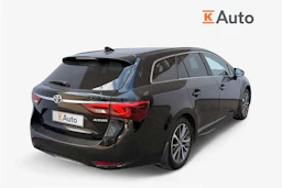 musta Toyota Avensis 2017 kuva 2.