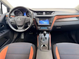 musta Toyota Avensis 2017 kuva 3.