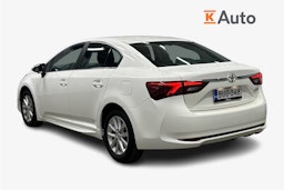 valkoinen Toyota Avensis 2017 kuva 2.