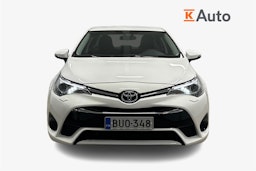 valkoinen Toyota Avensis 2017 kuva 5.