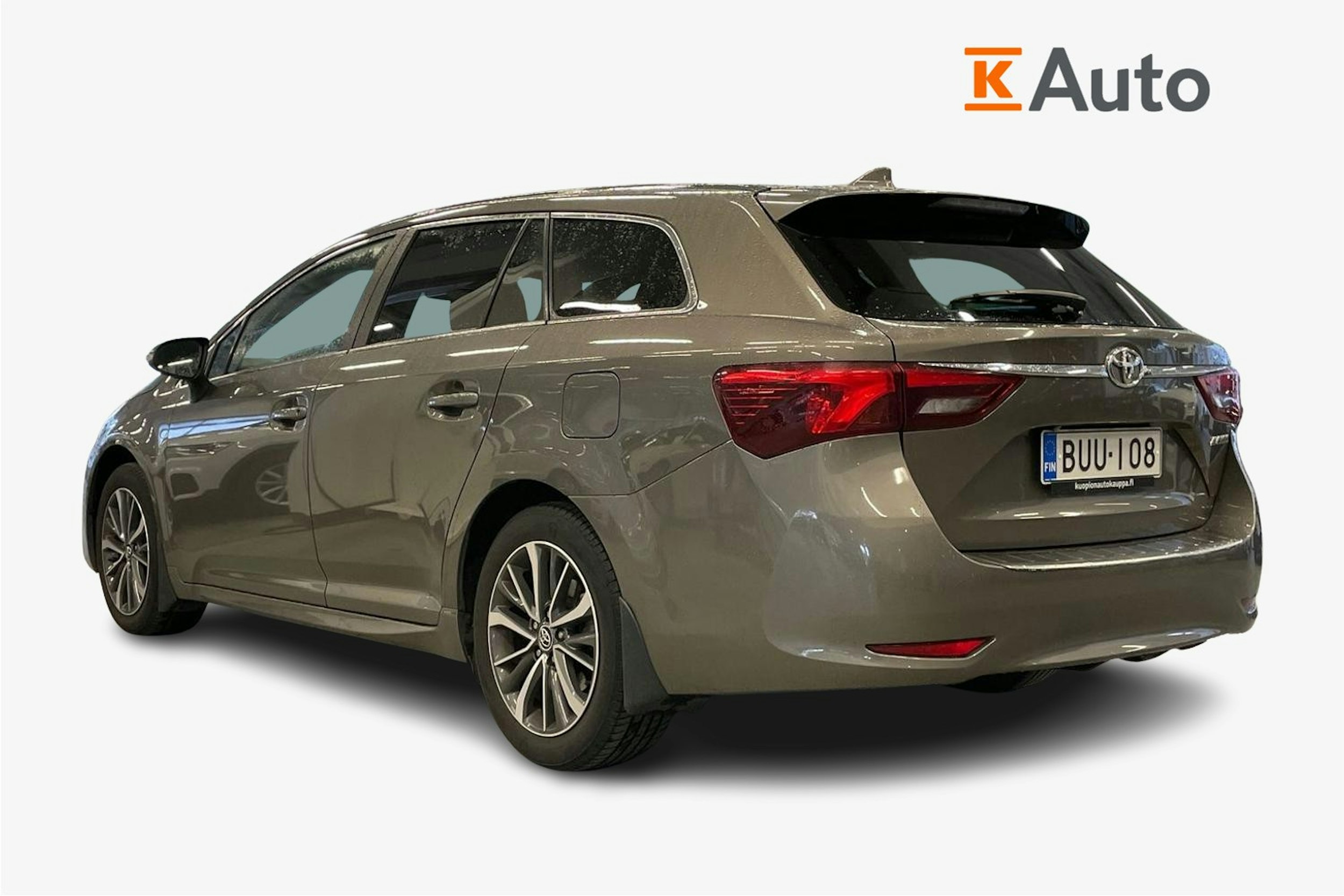 harmaa Toyota Avensis 2017 kuva 2.