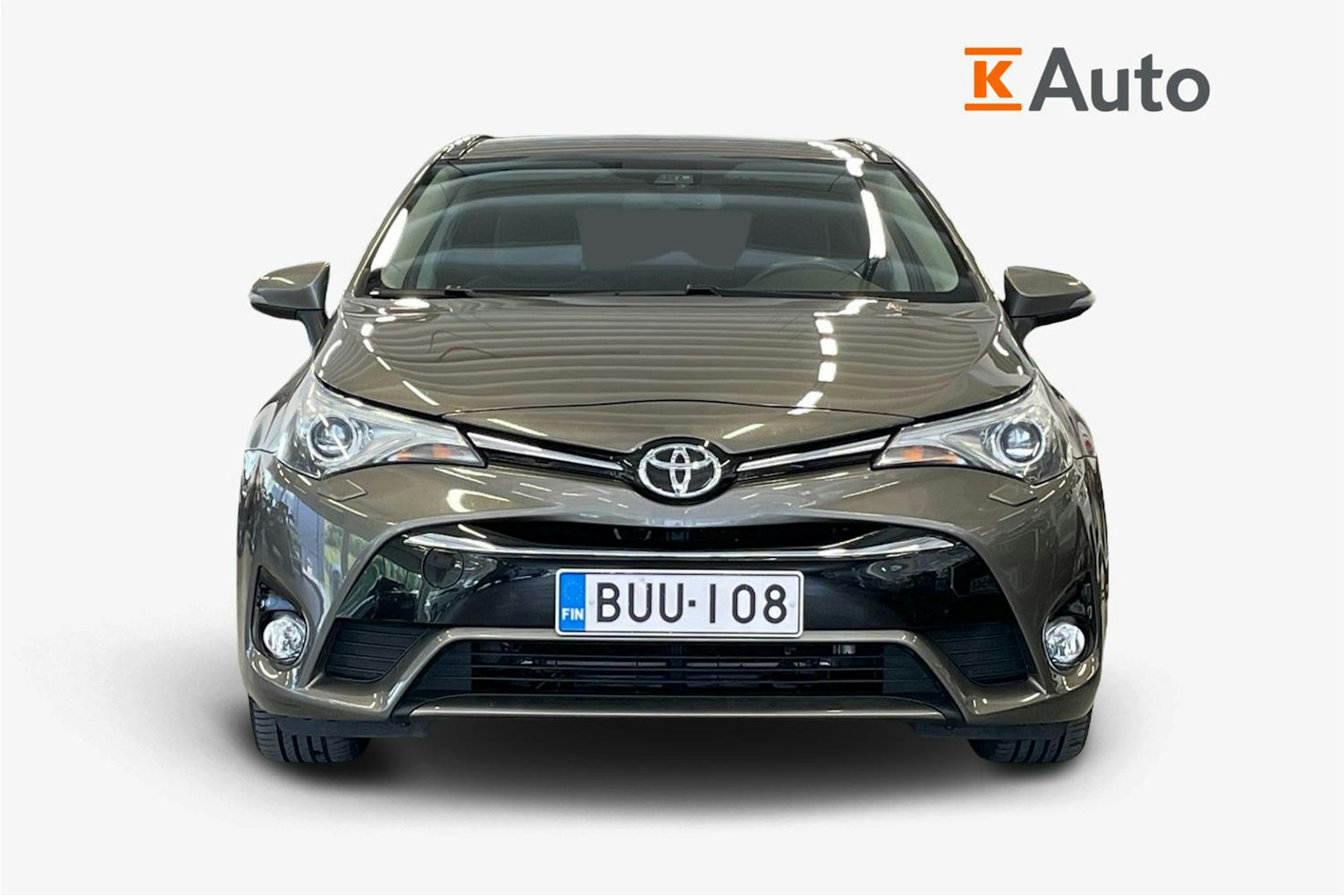 harmaa Toyota Avensis 2017 kuva 5.