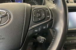 harmaa Toyota Avensis 2017 kuva 16.
