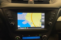 harmaa Toyota Avensis 2017 kuva 21.
