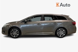 harmaa Toyota Avensis 2017 kuva 6.