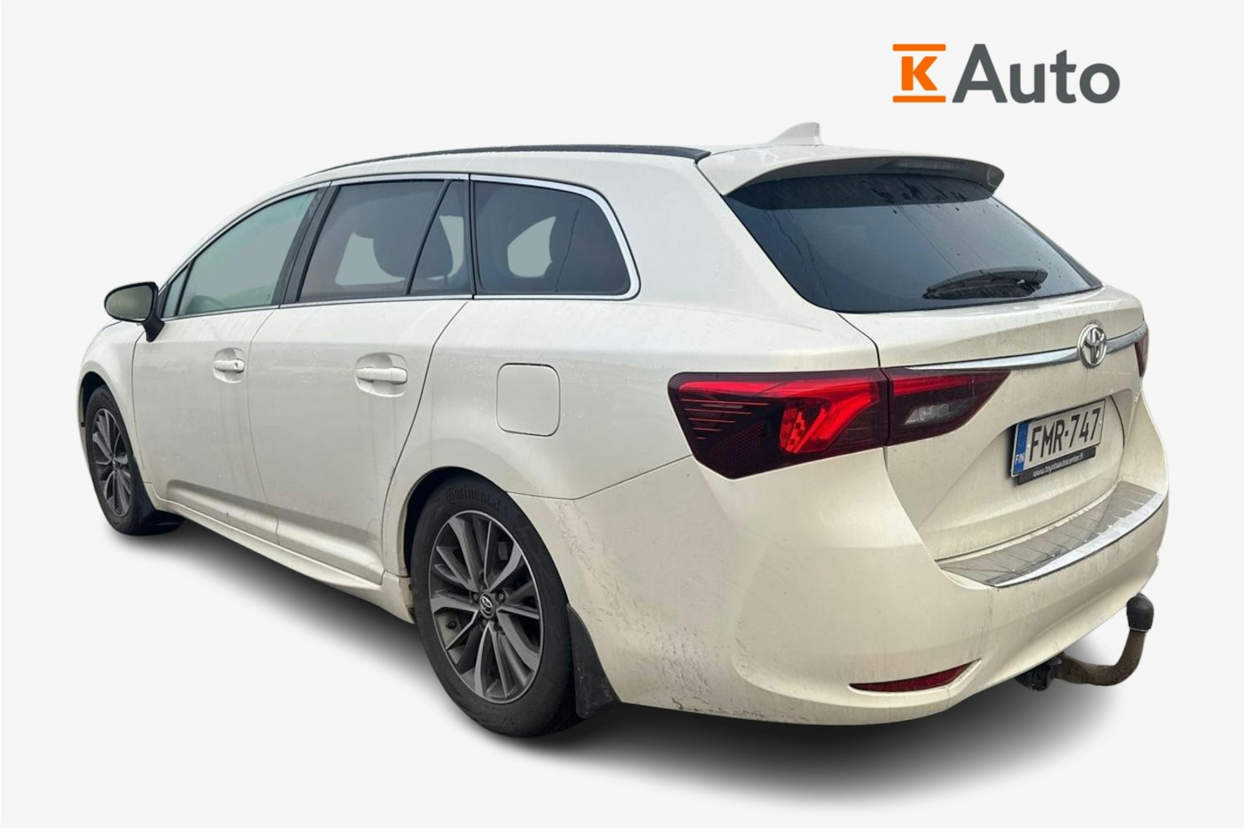 Valkoinen Toyota AVENSIS 2017 kuva 2.