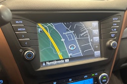 Valkoinen Toyota AVENSIS 2017 kuva 21.