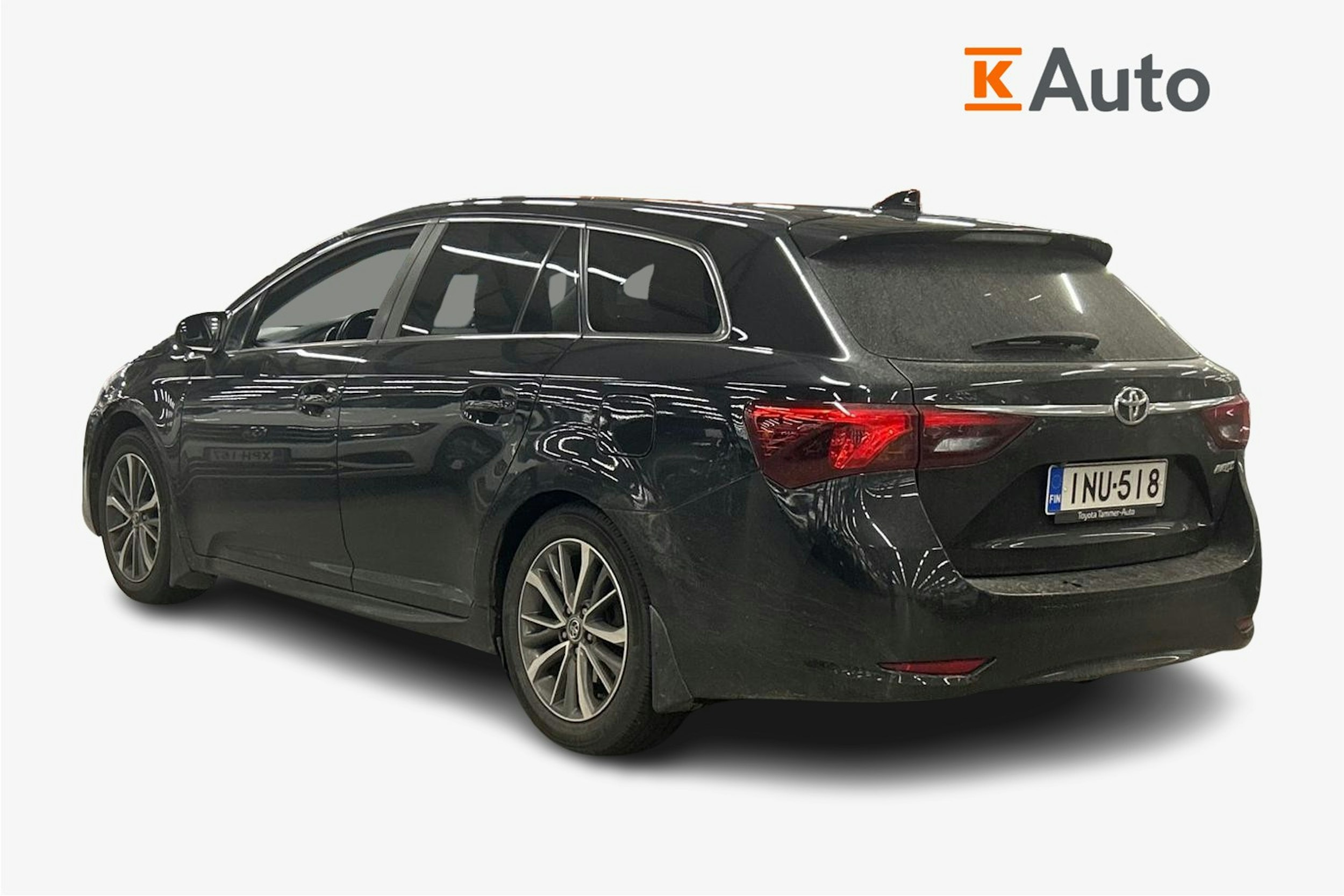 musta Toyota Avensis 2017 kuva 2.