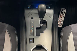 harmaa Toyota Avensis 2017 kuva 24.