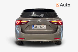 harmaa Toyota Avensis 2017 kuva 3.