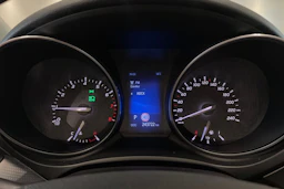 harmaa Toyota Avensis 2017 kuva 16.