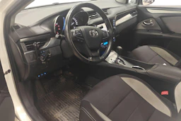 valkoinen Toyota Avensis 2017 kuva 3.