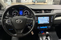 harmaa Toyota Avensis 2017 kuva 11.